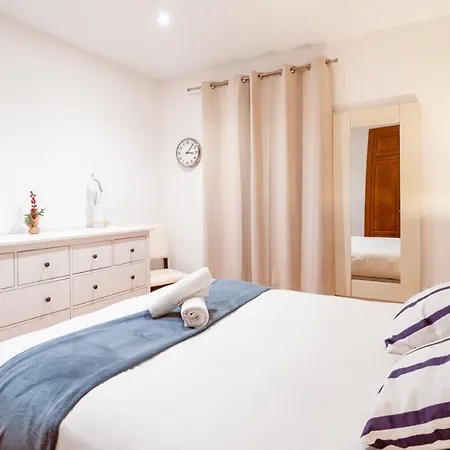 Ferrers By Tarragonadays Apartment